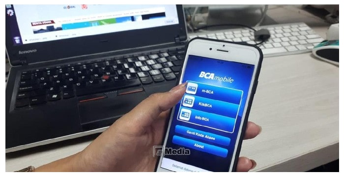 1. Menutup Segera Aplikasi BCA Mobile Banking
