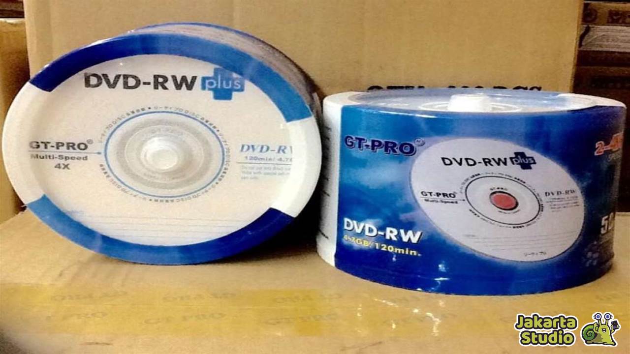 Perbedaan DVD R dan RW